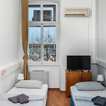Hostel L&g In , Private & Beautiful Sea View