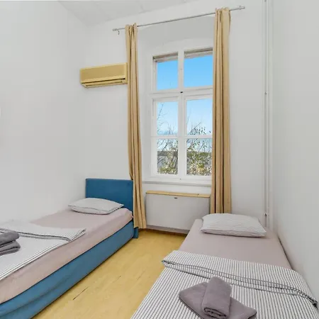 L&g In , Private & Beautiful Sea View Пула