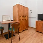 L&g In , Private & Beautiful Sea View Hostel