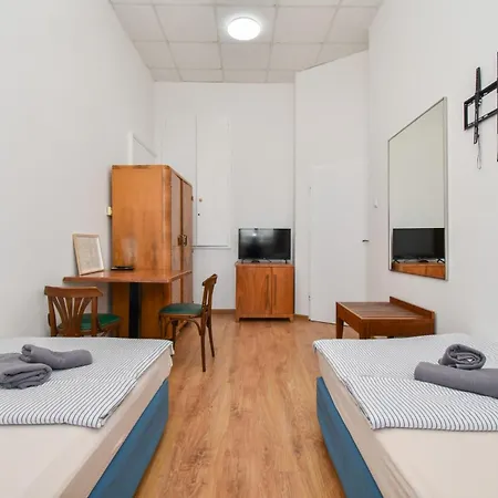 Hostal L&g In , Private & Beautiful Sea View *