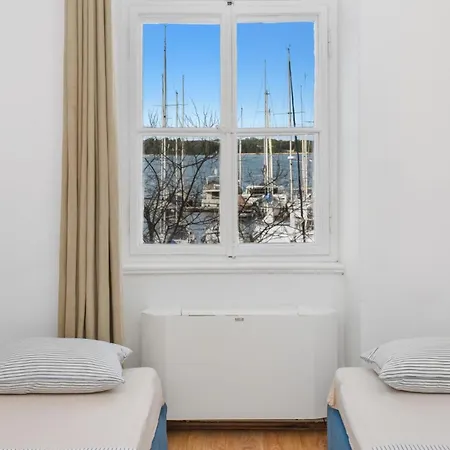 L&g In , Private & Beautiful Sea View Hostel