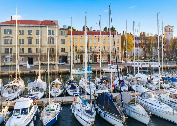 L&g In , Private & Beautiful Sea View Pula