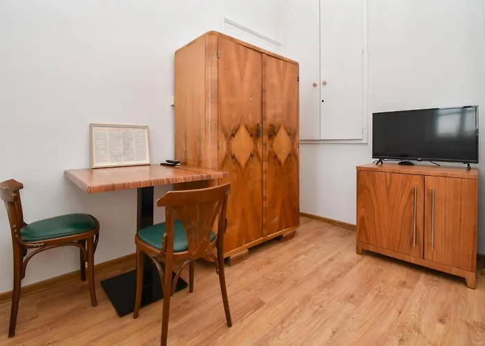 L&g In , Private & Beautiful Sea View Hostel