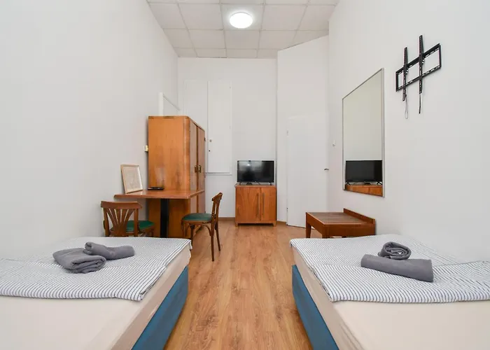 Hostel L&g In , Private & Beautiful Sea View *