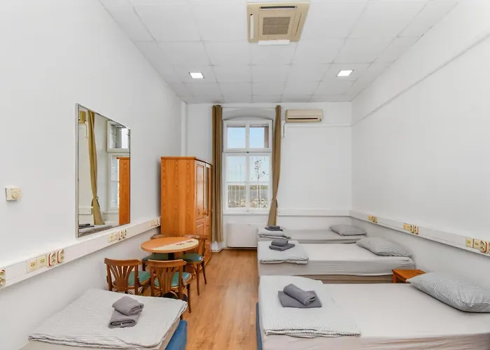 Hostel L&g In , Private & Beautiful Sea View *