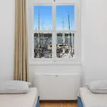 L&g In , Private & Beautiful Sea View Hostel