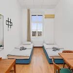 L&g In , Private & Beautiful Sea View Hostel *